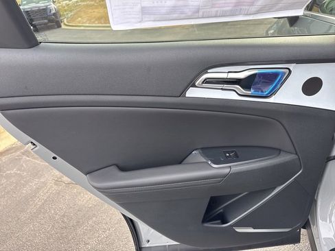 New 2026 Kia Sportage EX image 12