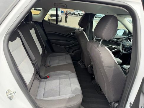 Used 2024 Chevrolet Trax LS FWD image 16