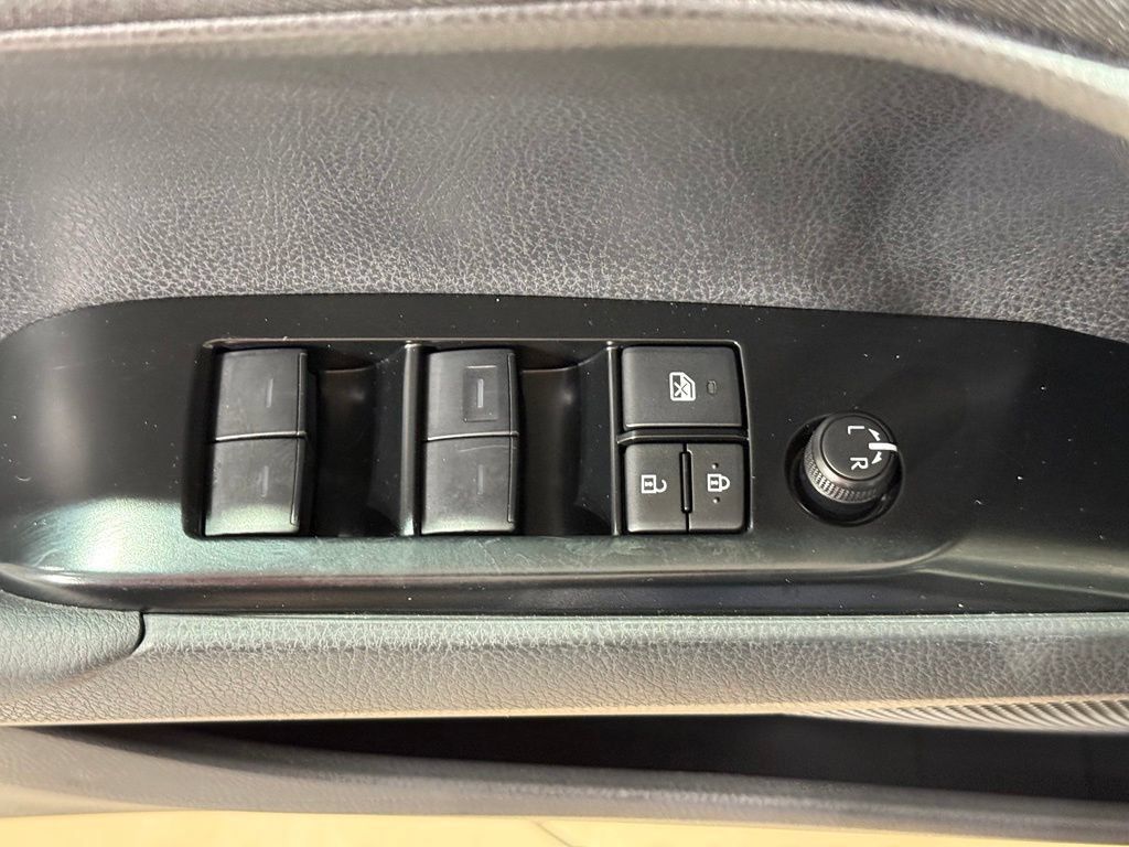 Used 2026 Toyota Camry LE FWD image 15