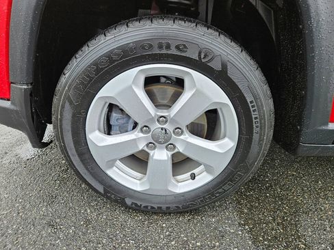 Used 2019 Jeep Compass Latitude w/ Popular Equipment Group image 6