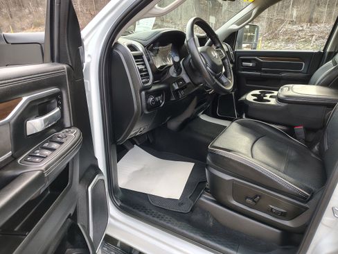 Certified 2024 RAM 2500 Laramie image 18