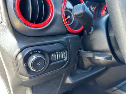 Used 2021 Jeep Wrangler Sport AWD/4WD image 15