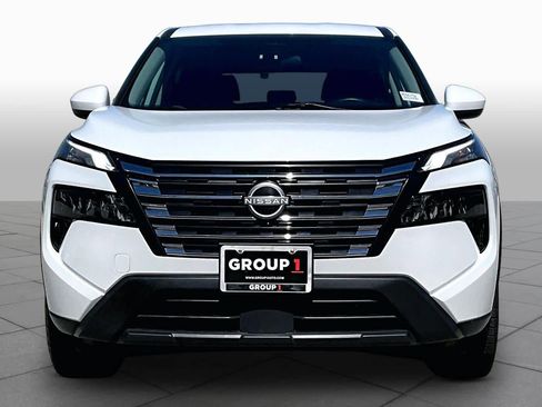 Used 2024 Nissan Rogue SV AWD/4WD image 4