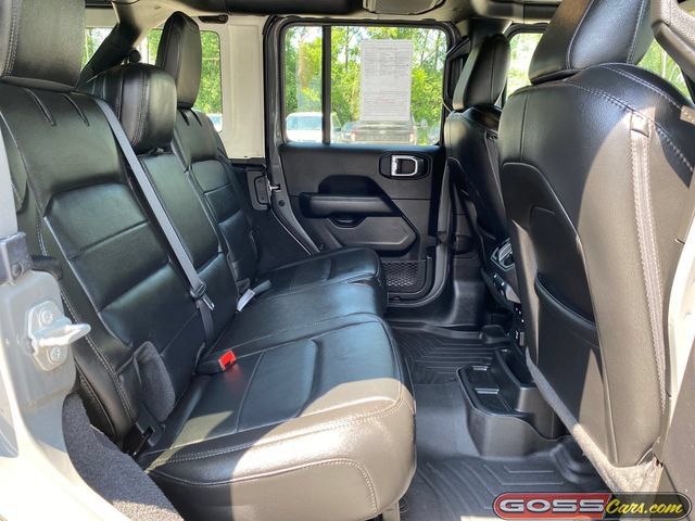 Used 2022 Jeep Wrangler Unlimited Sahara AWD/4WD image 7