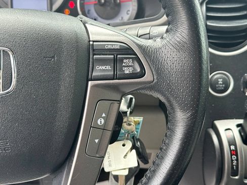 Used 2013 Honda Pilot Touring image 17