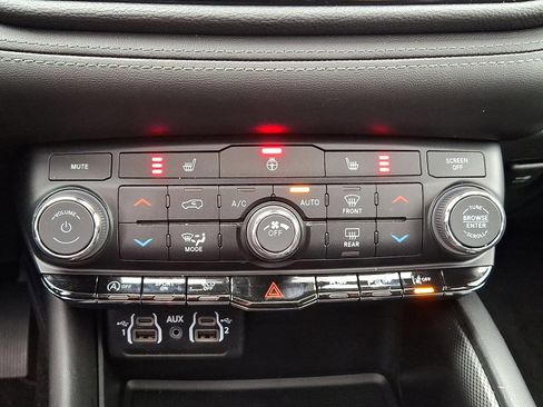 Used 2022 Dodge Durango GT image 17