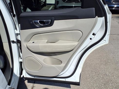 Certified 2023 Volvo XC60 B5 Plus image 14