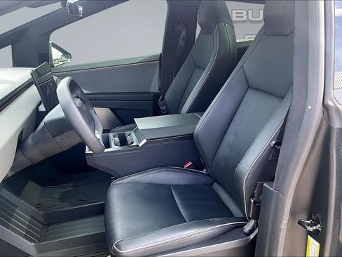 Used 2025 Tesla Cybertruck AWD Crew Cab image 24