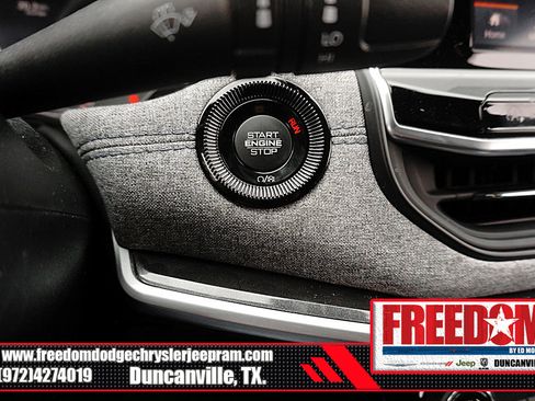 New 2025 Jeep Compass Sport image 33