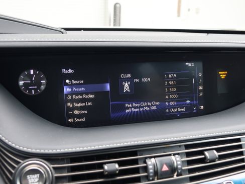 Used 2020 Lexus LS 500 w/ Interior Upgrade Package image 22