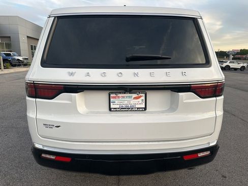 Used 2025 Jeep Wagoneer 4WD image 6