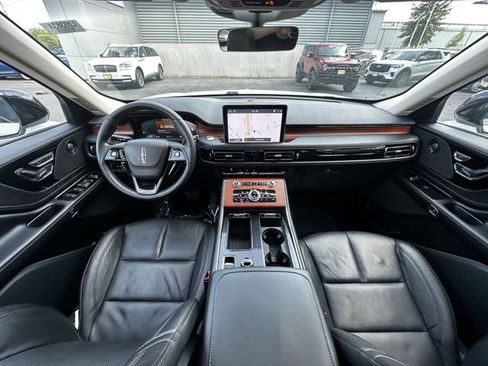 Used 2024 Lincoln Aviator Reserve w/ Jet Package AWD/4WD image 16