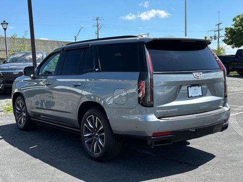 Certified 2023 Cadillac Escalade Sport w/ Touring Package AWD/4WD image 25