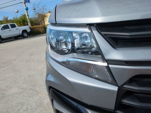 Used 2021 Chevrolet Colorado W/T w/ Custom Special Edition image 10