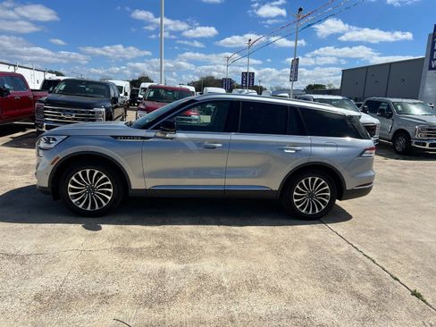 Used 2022 Lincoln Aviator Reserve w/ Equipment Group 201A AWD/4WD image 6