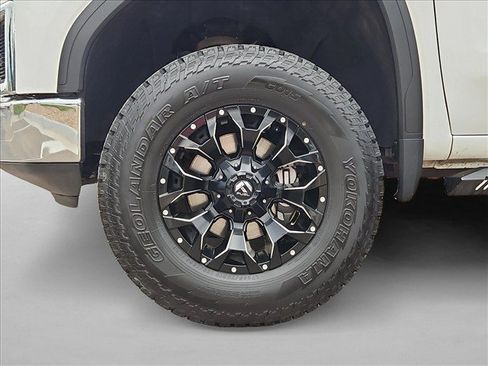 Used 2020 GMC Sierra 1500 SLT w/ X31 Off-Road Package AWD/4WD image 24