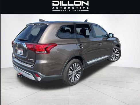 Used 2019 Mitsubishi Outlander AWD image 12