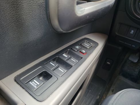 Used 2013 Honda Ridgeline RTS image 15