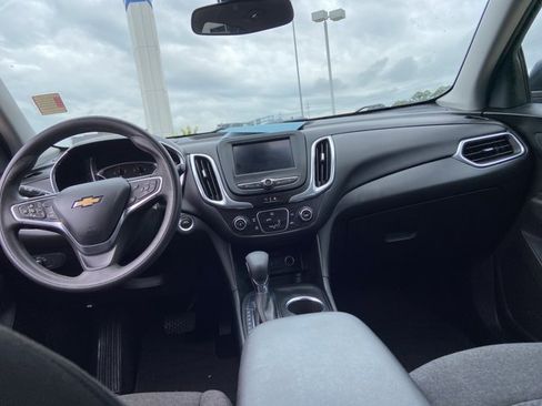 Used 2022 Chevrolet Equinox LT FWD image 15