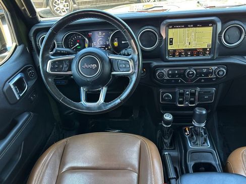 Used 2023 Jeep Wrangler Unlimited Sahara w/ Cold Weather Group AWD/4WD image 16
