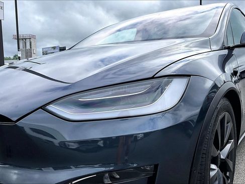 Used 2023 Tesla Model X AWD/4WD image 32