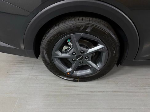 New 2026 Kia K4 LXS FWD image 11