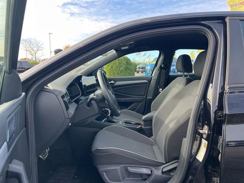 Used 2025 Volkswagen Jetta Sport image 11