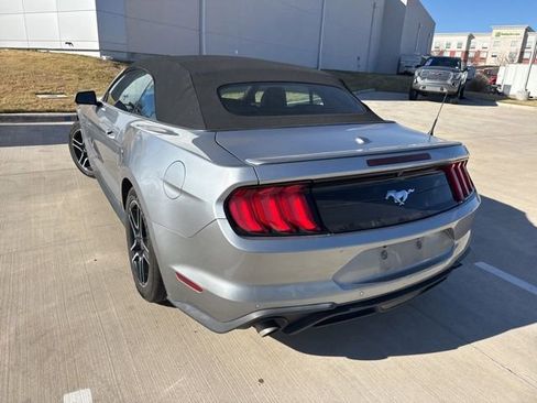 Used 2021 Ford Mustang Premium image 4
