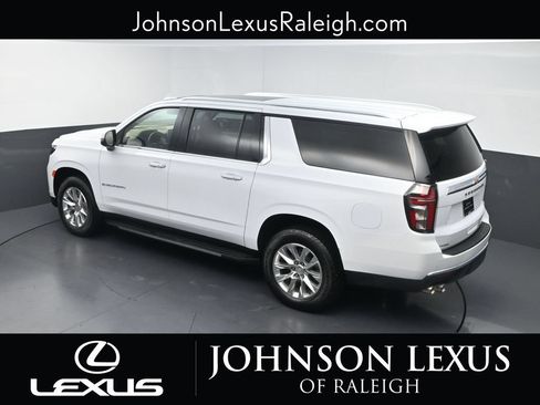 Used 2024 Chevrolet Suburban Premier AWD/4WD image 26