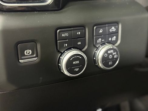 Used 2024 GMC Sierra 1500 Denali AWD/4WD image 18