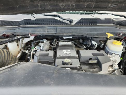 Used 2023 RAM 3500 Limited image 13