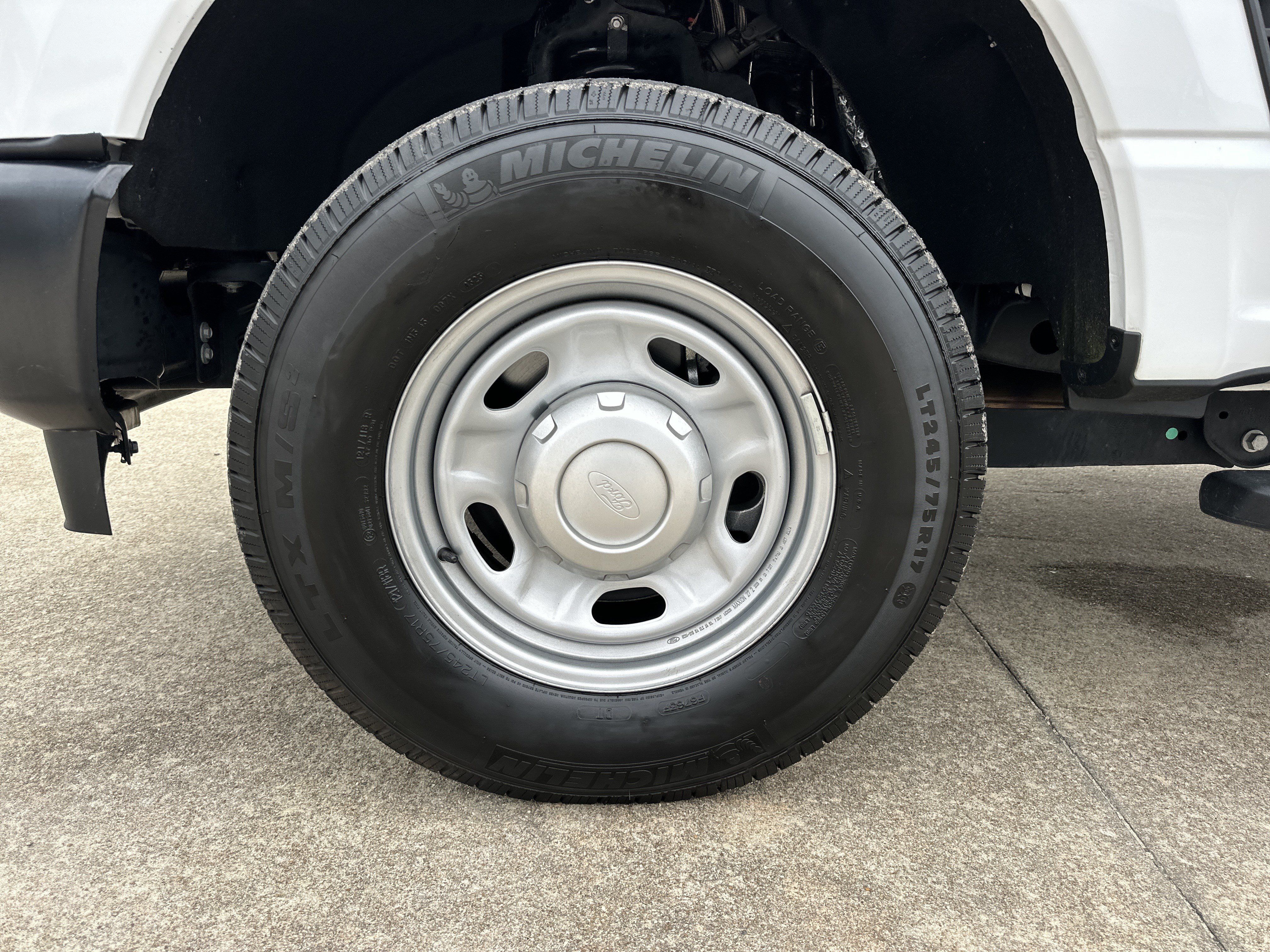 Used 2023 Ford F250 XL RWD image 13