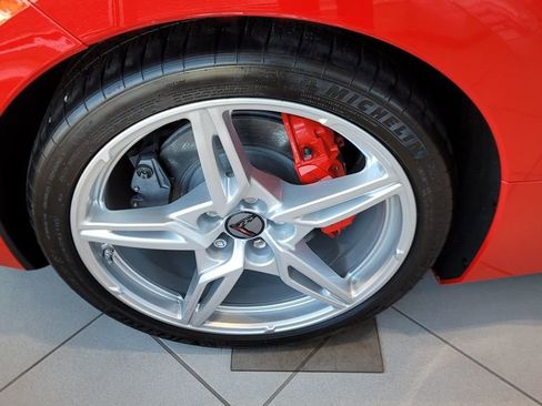 Used 2025 Chevrolet Corvette Stingray image 13