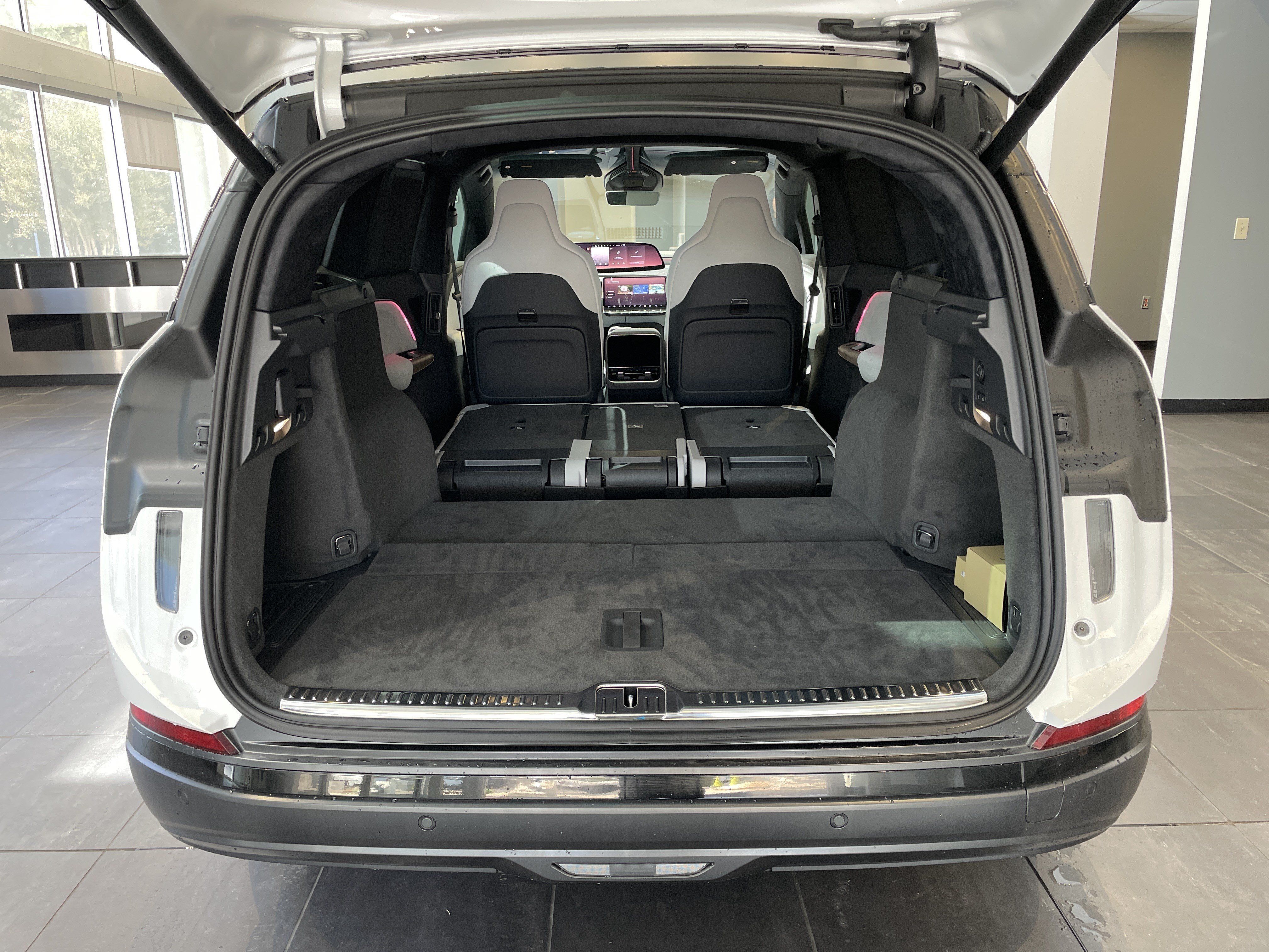 Used 2026 Lucid Gravity Grand Touring AWD/4WD image 39