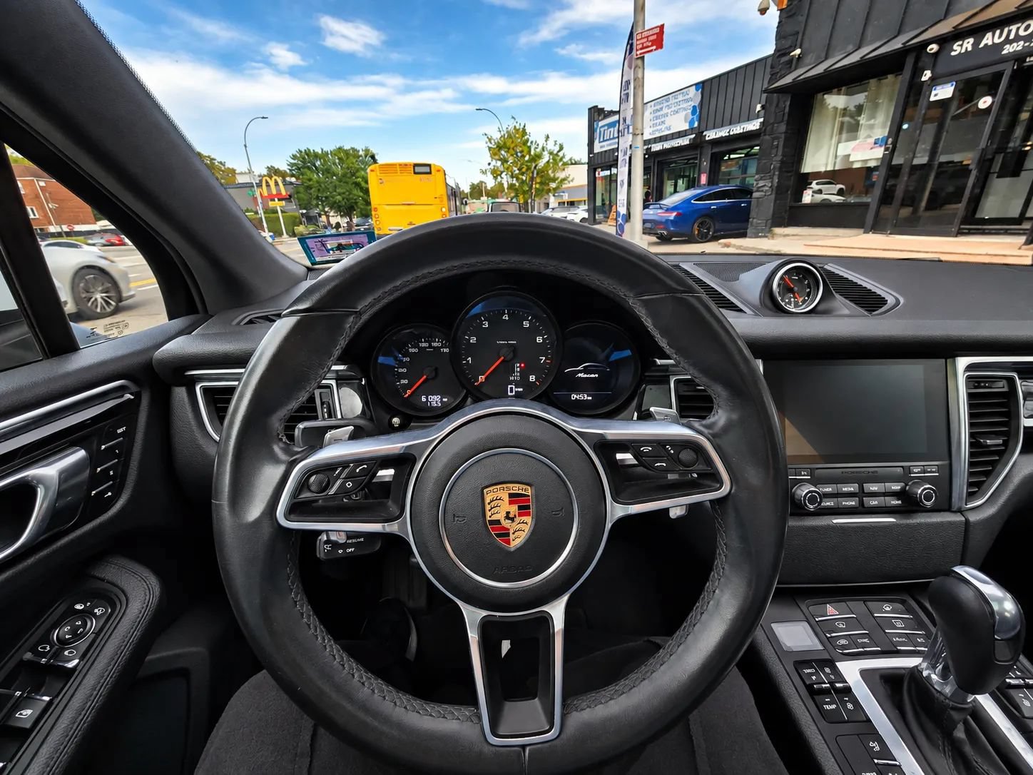 Used 2017 Porsche Macan AWD/4WD image 51