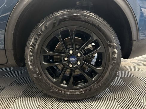 Used 2020 Ford Escape SE Sport image 9