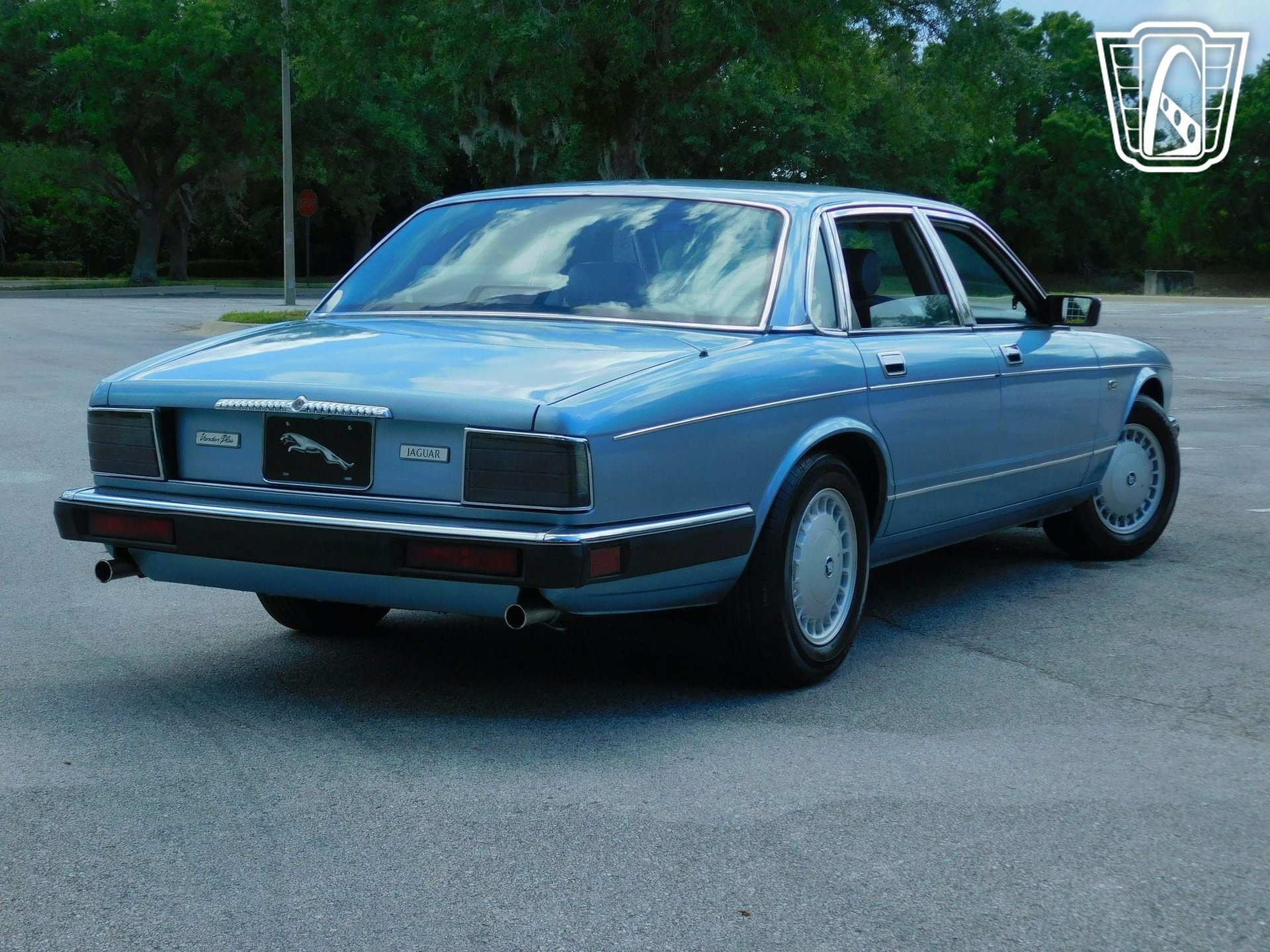 Used 1991 Jaguar XJ Vanden Plas RWD image 14