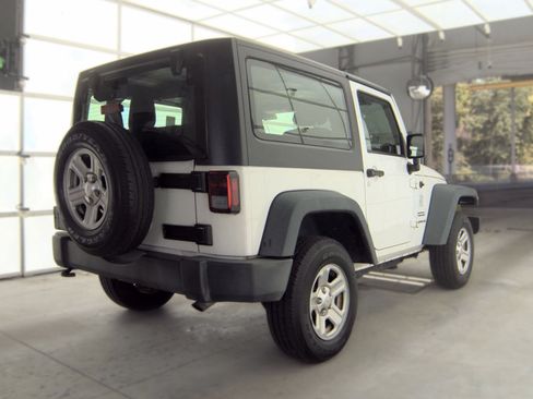 Used 2015 Jeep Wrangler Sport w/ Connectivity Group AWD/4WD image 4