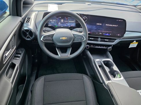 New 2026 Chevrolet Equinox EV LT image 16