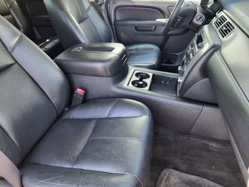Used 2012 Chevrolet Avalanche LT w/ Suspension Package, Off-Road AWD/4WD image 16
