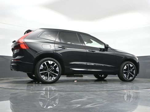 New 2026 Volvo XC60 B5 Plus w/ Protection Package Premier image 40