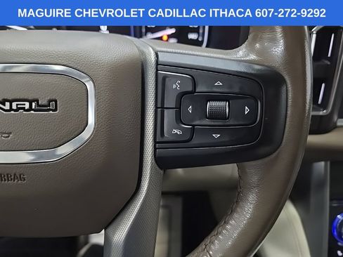 Used 2021 GMC Yukon XL Denali w/ Denali Premium Package AWD/4WD image 21