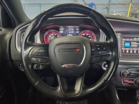 Used 2022 Dodge Charger SXT RWD image 14