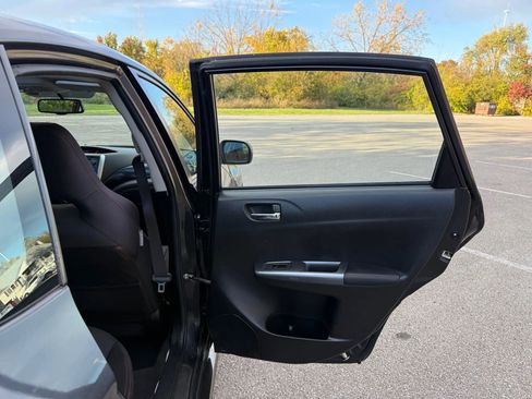 Used 2011 Subaru Impreza WRX Premium image 39