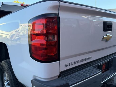 Used 2016 Chevrolet Silverado 2500 LT w/ Z71 Package, Off-Road AWD/4WD image 12