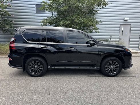 Used 2021 Lexus GX 460 Premium w/ Accessory Package AWD/4WD image 5