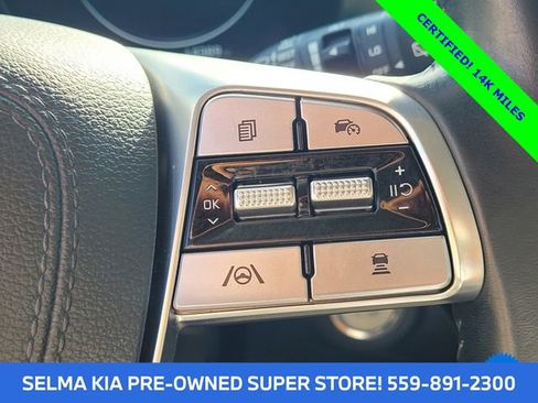 Used 2025 Kia Telluride SX w/ SX Captain's Chair Package image 17