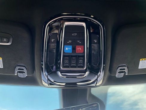 Used 2022 Jeep Grand Wagoneer Series II AWD/4WD image 20