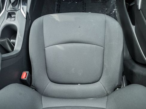 Used 2024 Toyota Corolla Cross LE AWD/4WD image 28
