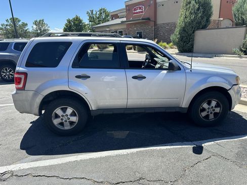 Used 2011 Ford Escape XLT w/ 202A Rapid Spec Order Code FWD image 3